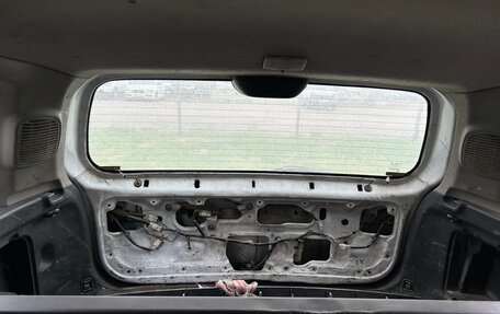 Nissan Wingroad III, 2001 год, 265 000 рублей, 14 фотография