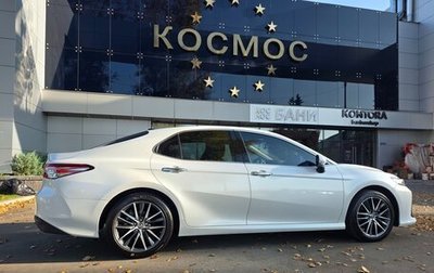 Toyota Camry, 2022 год, 3 800 000 рублей, 1 фотография