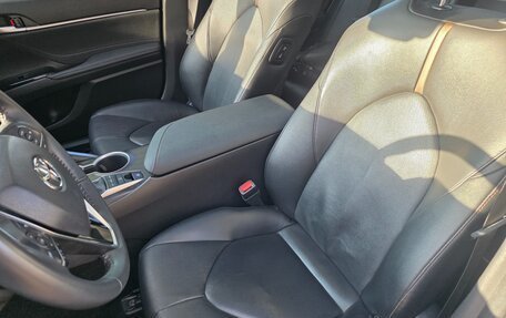 Toyota Camry, 2022 год, 3 800 000 рублей, 14 фотография