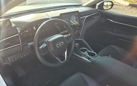 Toyota Camry, 2022 год, 3 800 000 рублей, 12 фотография