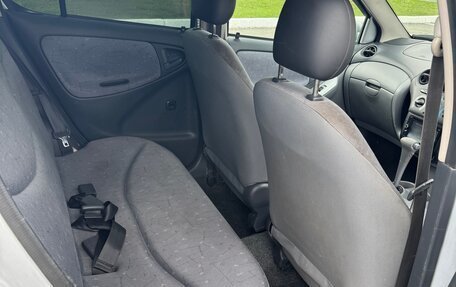 Toyota Vitz, 2000 год, 340 000 рублей, 14 фотография