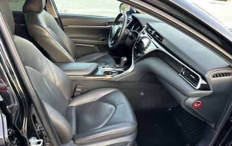 Toyota Camry, 2018 год, 2 865 000 рублей, 10 фотография