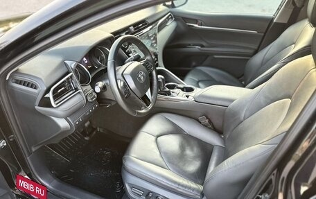 Toyota Camry, 2018 год, 2 865 000 рублей, 9 фотография