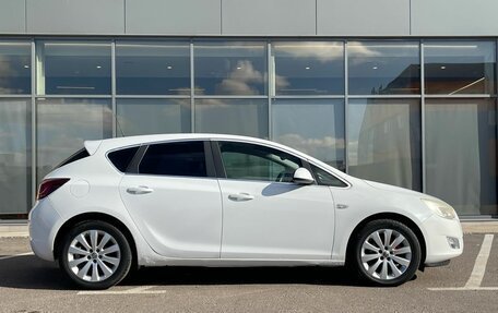 Opel Astra J, 2011 год, 579 000 рублей, 3 фотография