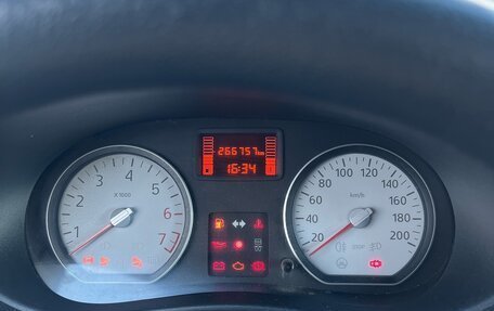 Renault Logan I, 2011 год, 300 000 рублей, 21 фотография