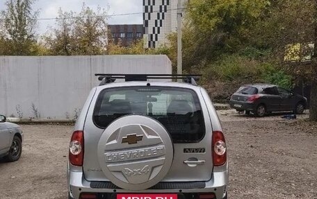 Chevrolet Niva I рестайлинг, 2016 год, 800 000 рублей, 4 фотография