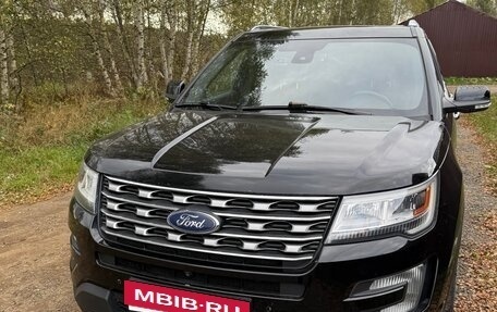 Ford Explorer VI, 2017 год, 2 970 000 рублей, 2 фотография