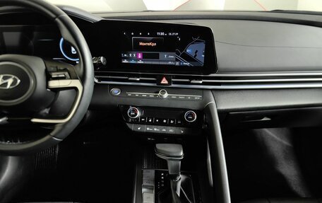 Hyundai Elantra, 2021 год, 1 993 000 рублей, 15 фотография