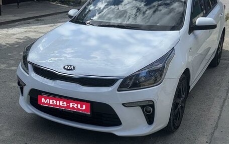 KIA Rio IV, 2018 год, 1 380 000 рублей, 4 фотография