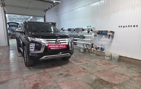 Mitsubishi Pajero Sport III рестайлинг, 2022 год, 4 200 000 рублей, 2 фотография