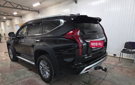 Mitsubishi Pajero Sport III рестайлинг, 2022 год, 4 200 000 рублей, 4 фотография