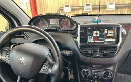 Peugeot 208 II, 2013 год, 710 000 рублей, 6 фотография