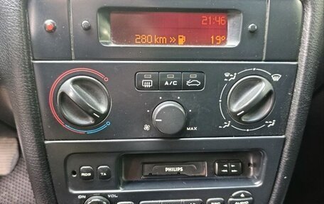 Peugeot 406 I, 2001 год, 290 000 рублей, 25 фотография