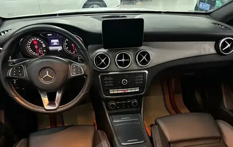 Mercedes-Benz CLA, 2018 год, 1 815 000 рублей, 14 фотография
