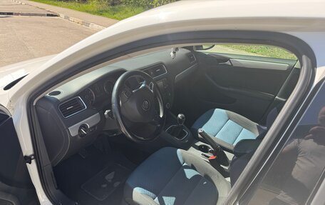 Volkswagen Jetta VI, 2013 год, 980 000 рублей, 6 фотография