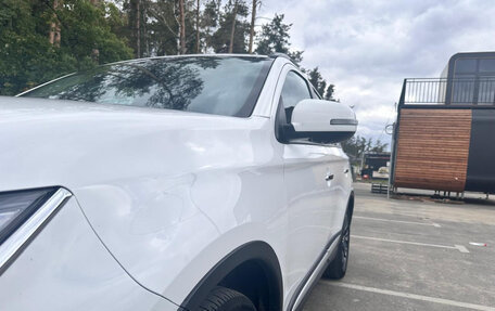 Mitsubishi Outlander III рестайлинг 3, 2022 год, 2 650 000 рублей, 5 фотография