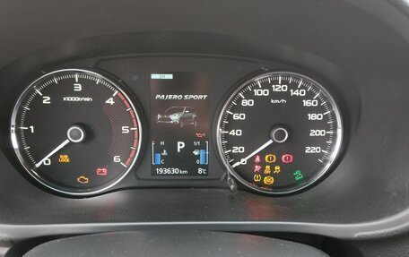 Mitsubishi Pajero Sport III рестайлинг, 2019 год, 3 500 000 рублей, 10 фотография