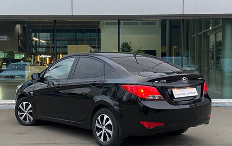 Hyundai Solaris II рестайлинг, 2015 год, 990 000 рублей, 7 фотография