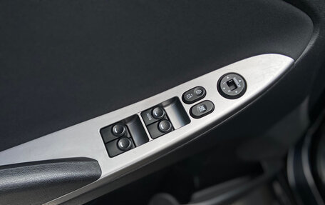 Hyundai Solaris II рестайлинг, 2015 год, 990 000 рублей, 9 фотография