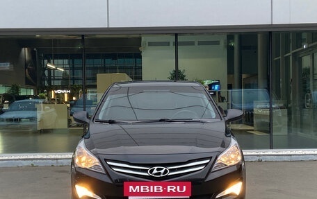 Hyundai Solaris II рестайлинг, 2015 год, 990 000 рублей, 2 фотография