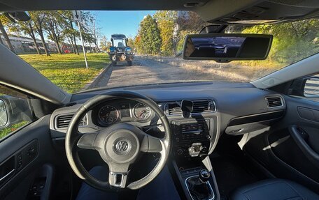Volkswagen Jetta VI, 2011 год, 630 000 рублей, 7 фотография