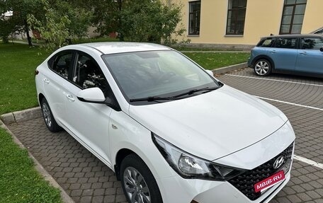 Hyundai Solaris II рестайлинг, 2021 год, 1 320 000 рублей, 10 фотография