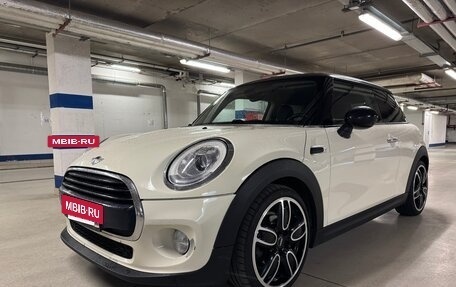 MINI Hatch, 2017 год, 1 650 000 рублей, 2 фотография