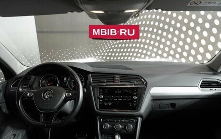 Volkswagen Tiguan II, 2020 год, 2 327 000 рублей, 10 фотография