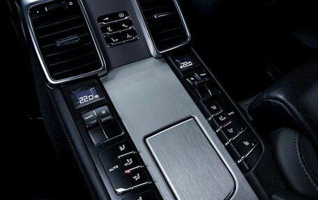 Porsche Panamera II рестайлинг, 2009 год, 2 600 000 рублей, 25 фотография