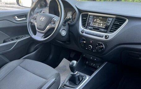 Hyundai Solaris II рестайлинг, 2017 год, 1 185 000 рублей, 3 фотография