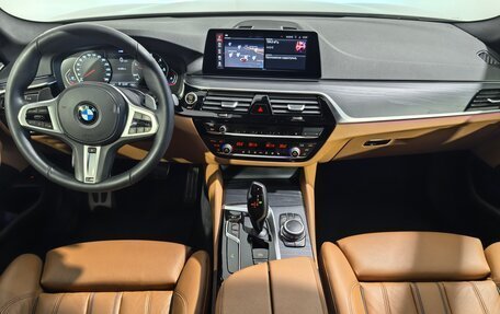 BMW 5 серия, 2020 год, 4 749 000 рублей, 11 фотография