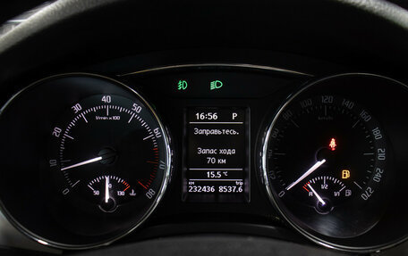 Skoda Superb III рестайлинг, 2010 год, 749 000 рублей, 13 фотография