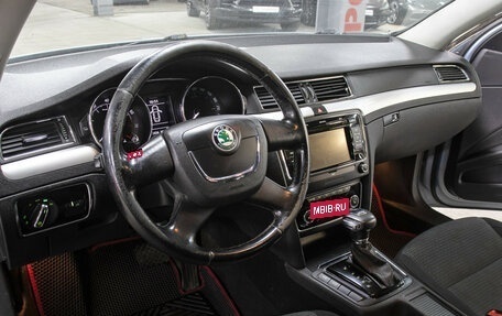 Skoda Superb III рестайлинг, 2010 год, 749 000 рублей, 16 фотография