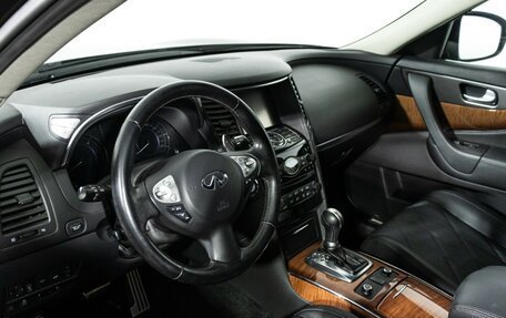 Infiniti QX70, 2015 год, 2 337 900 рублей, 11 фотография
