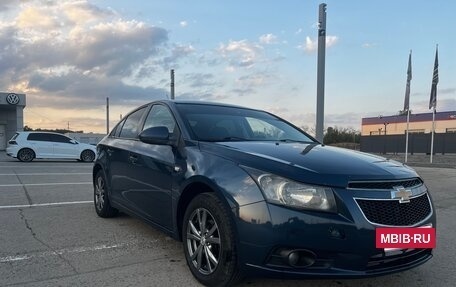 Chevrolet Cruze II, 2011 год, 590 000 рублей, 3 фотография