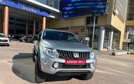 Mitsubishi L200 IV рестайлинг, 2016 год, 2 550 000 рублей, 4 фотография
