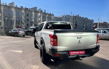 Mitsubishi L200 IV рестайлинг, 2016 год, 2 550 000 рублей, 5 фотография