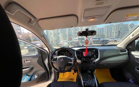 Mitsubishi L200 IV рестайлинг, 2016 год, 2 550 000 рублей, 15 фотография