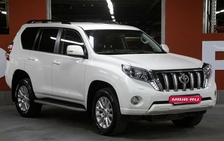 Toyota Land Cruiser Prado 150 рестайлинг 2, 2015 год, 4 298 000 рублей, 3 фотография