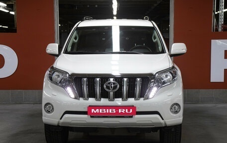 Toyota Land Cruiser Prado 150 рестайлинг 2, 2015 год, 4 298 000 рублей, 2 фотография