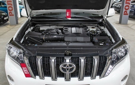 Toyota Land Cruiser Prado 150 рестайлинг 2, 2015 год, 4 298 000 рублей, 9 фотография