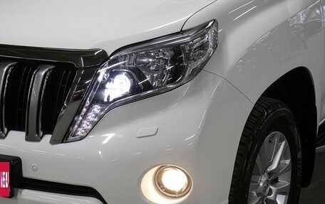 Toyota Land Cruiser Prado 150 рестайлинг 2, 2015 год, 4 298 000 рублей, 22 фотография