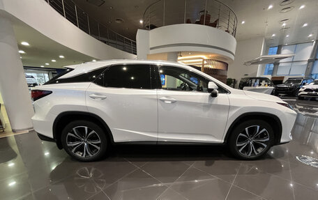 Lexus RX IV рестайлинг, 2021 год, 5 928 000 рублей, 5 фотография
