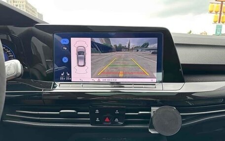Volkswagen Golf VIII, 2021 год, 2 225 000 рублей, 9 фотография