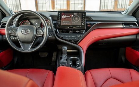 Toyota Camry, 2021 год, 3 350 000 рублей, 11 фотография