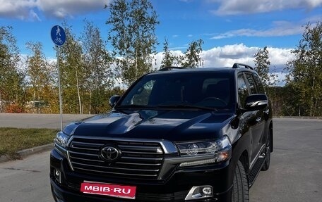 Toyota Land Cruiser 200, 2017 год, 5 900 000 рублей, 1 фотография