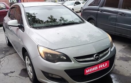 Opel Astra J, 2013 год, 600 000 рублей, 2 фотография