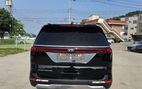 KIA Carnival, 2021 год, 4 130 000 рублей, 3 фотография