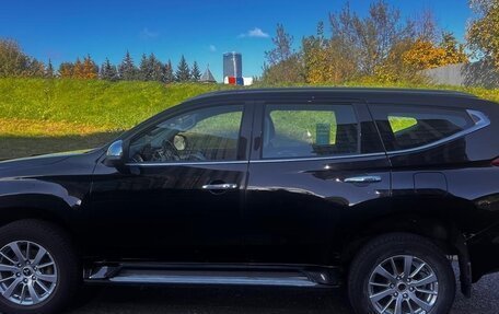 Mitsubishi Pajero Sport III рестайлинг, 2020 год, 3 300 000 рублей, 5 фотография