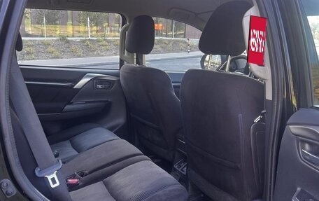 Mitsubishi Pajero Sport III рестайлинг, 2020 год, 3 300 000 рублей, 9 фотография
